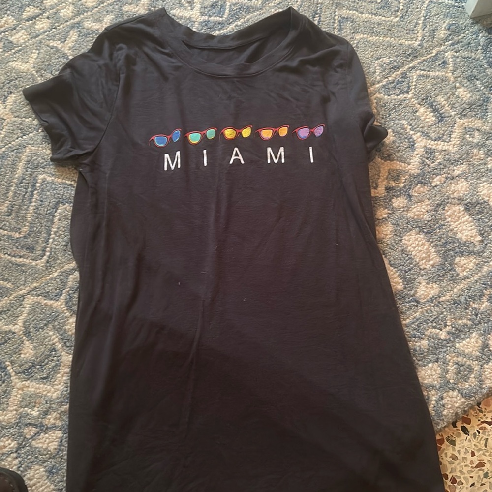 Miami tshirt size small